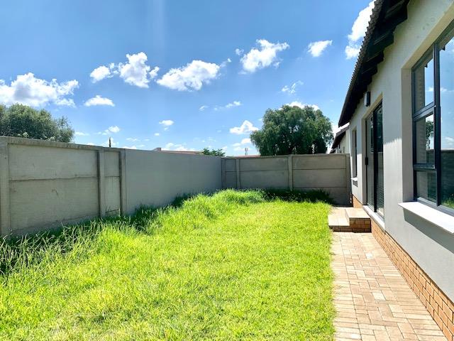 3 Bedroom Property for Sale in Pellissier Free State